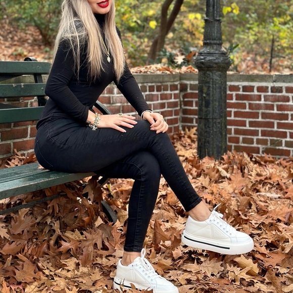 Prada sneakers white perfect conditions couples times used - Picture 6 of 11